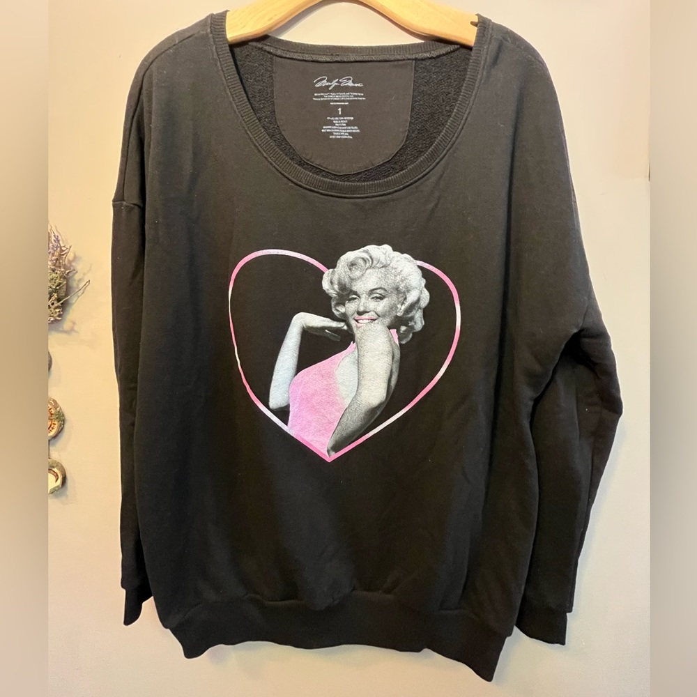 🌟 torrid | Marilyn Monroe Crewneck